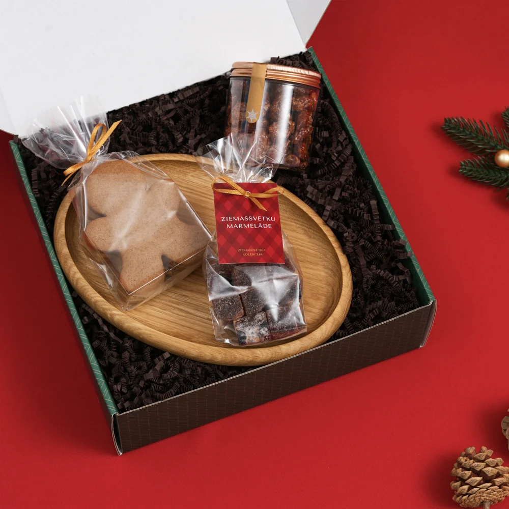 Ziemassvētku dāvanu komplekts "Radīts ar mīlestību"